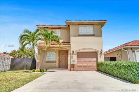 8969 SW 214th Street Cutler Bay FL 33189