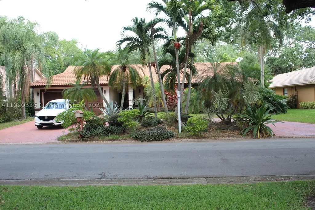 8907 NW 55th Place Coral Springs FL 33067