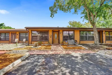 2311 Plum Court Pembroke Pines FL 33026