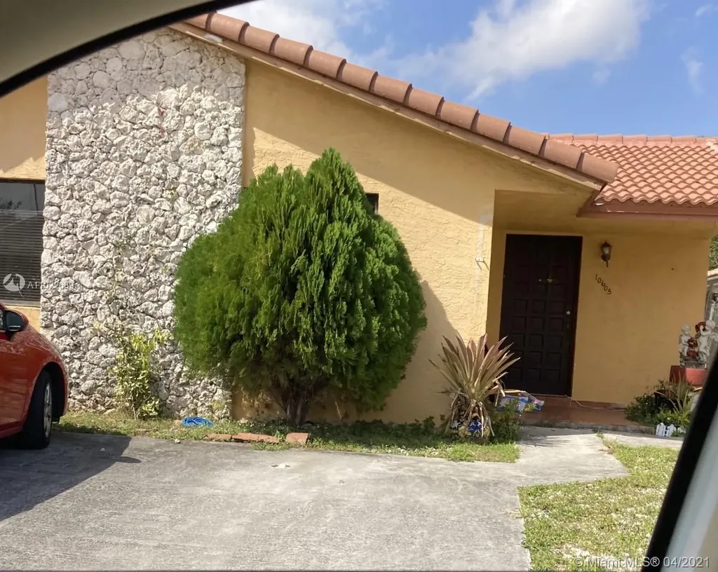 10605 SW 69th Terrace Miami FL 33173