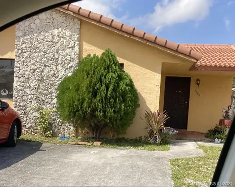 10605 SW 69th Terrace Miami FL 33173