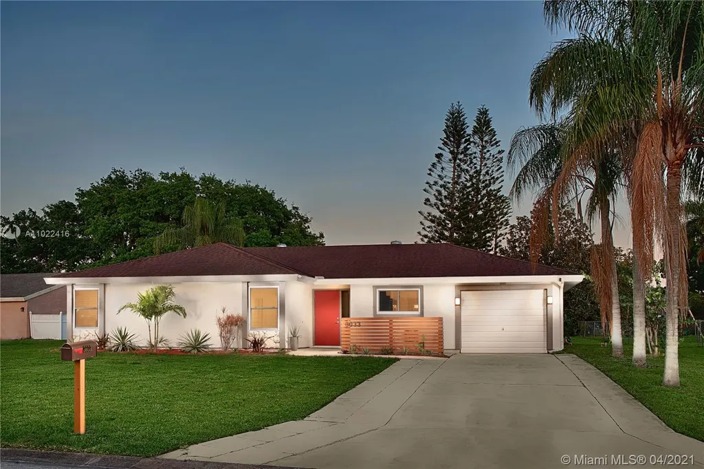 3033 SW Longleaf Court Port St. Lucie FL 34953