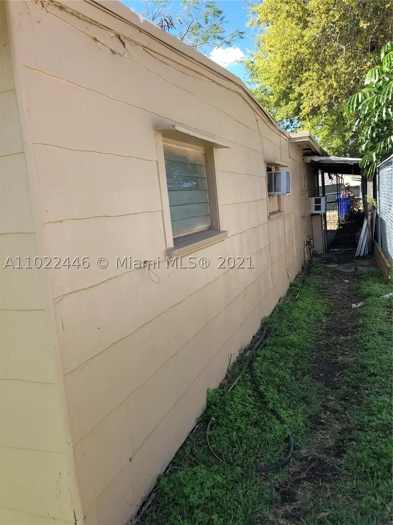 210 N 61st Terrace Hollywood FL 33024