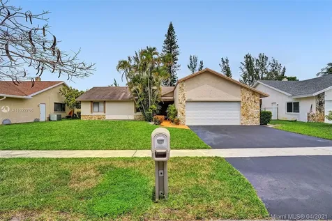 8531 NW 54th Court Lauderhill FL 33351