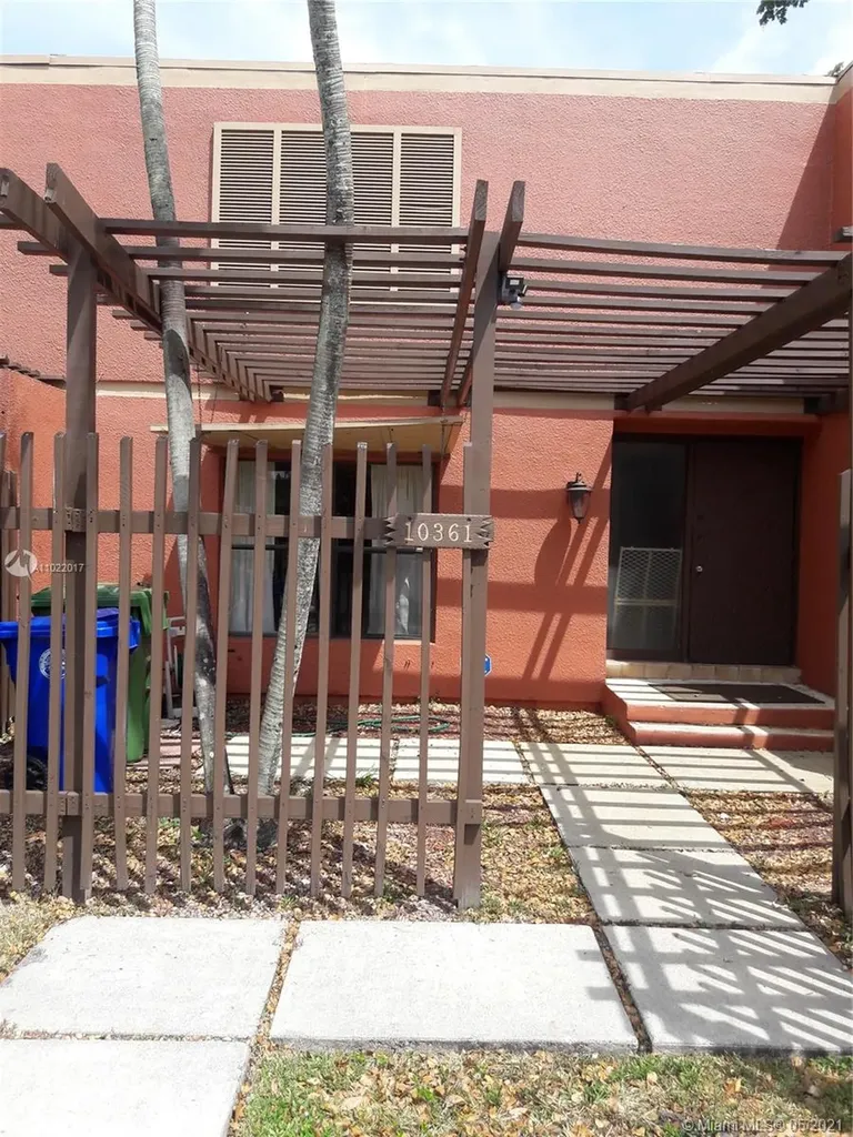 10361 Fairway Road Pembroke Pines FL 33026