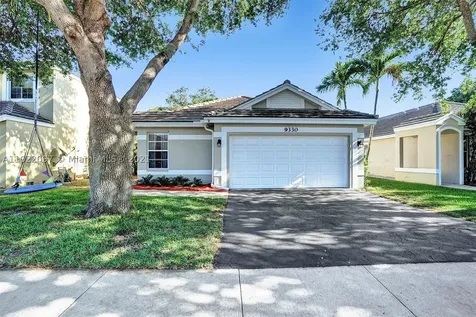 9330 Arborwood Circle Davie FL 33328
