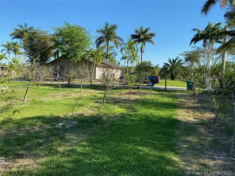15825 SW 203rd Avenue Miami FL 33187