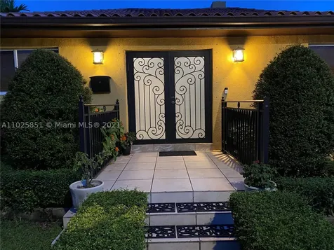 1928 SW 24th Terrace Miami FL 33145