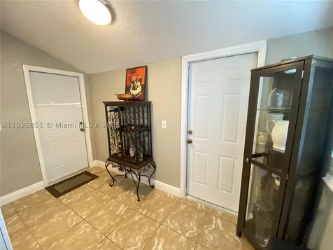 1928 SW 24th Terrace Miami FL 33145