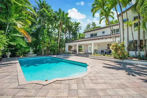 8305 SW 174th Terrace Palmetto Bay FL 33157