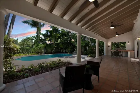8305 SW 174th Terrace Palmetto Bay FL 33157