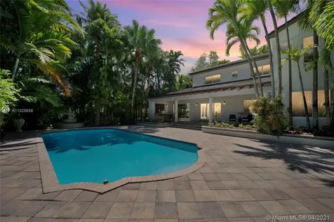 8305 SW 174th Terrace Palmetto Bay FL 33157