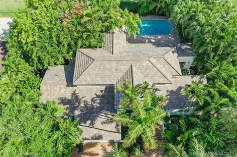 8305 SW 174th Terrace Palmetto Bay FL 33157