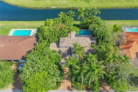 8305 SW 174th Terrace Palmetto Bay FL 33157