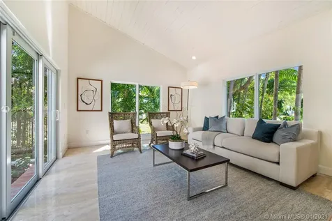 8305 SW 174th Terrace Palmetto Bay FL 33157