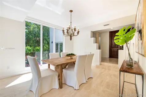 8305 SW 174th Terrace Palmetto Bay FL 33157