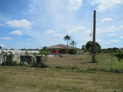25425 SW 212th Avenue Homestead FL 33031