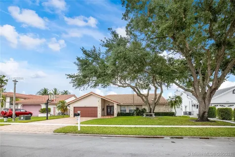 1230 NW 100th Way Plantation FL 33322
