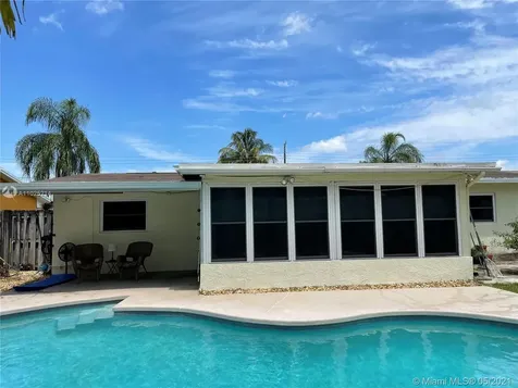2675 NW 73rd Avenue Sunrise FL 33313