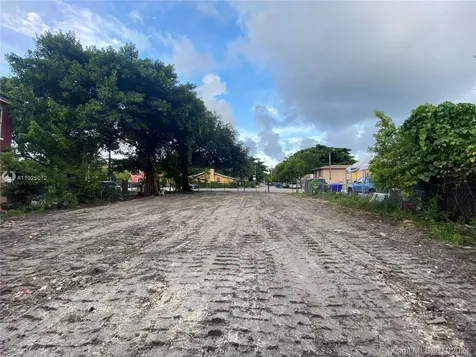 5936 N Miami Avenue Miami FL 33127