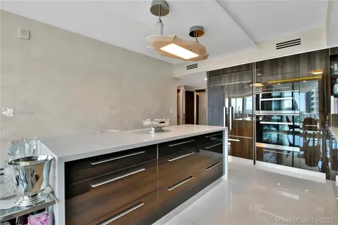 3101 S Ocean Drive Hollywood FL 33019