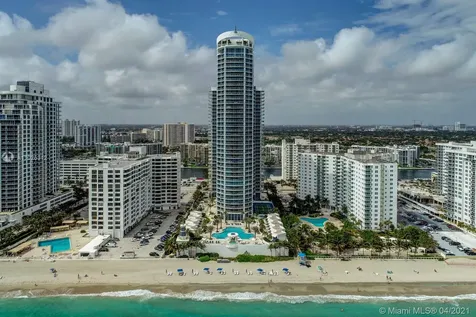 3101 S Ocean Drive Hollywood FL 33019