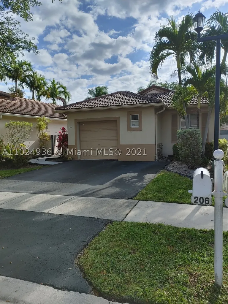 206 NW 75th Terrace Plantation FL 33317