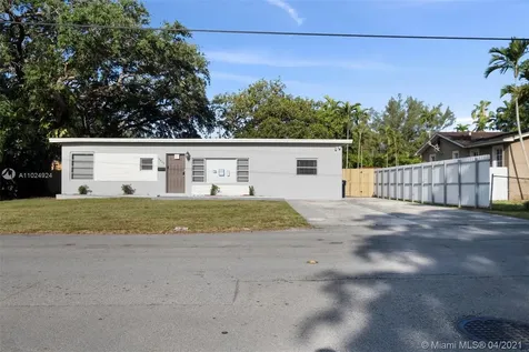 8824 NW 5th Avenue El Portal FL 33150