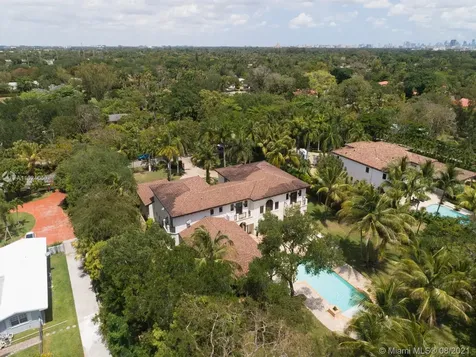 6706 SW 67th Street South Miami FL 33143