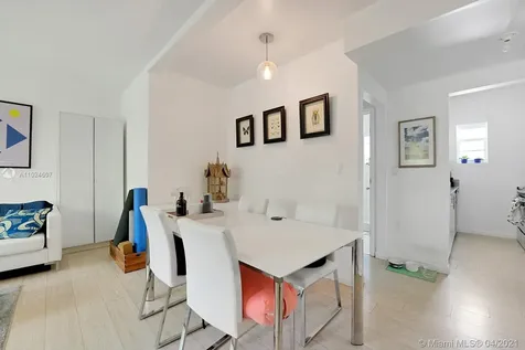 3917 N Meridian Avenue Miami Beach FL 33140