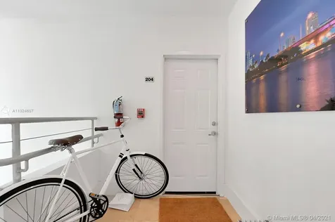 3917 N Meridian Avenue Miami Beach FL 33140