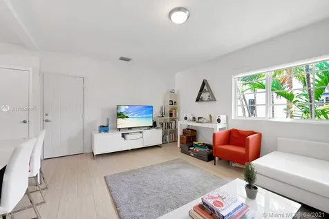 3917 N Meridian Avenue Miami Beach FL 33140
