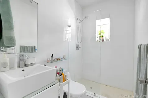 3917 N Meridian Avenue Miami Beach FL 33140
