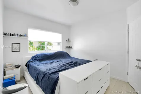 3917 N Meridian Avenue Miami Beach FL 33140