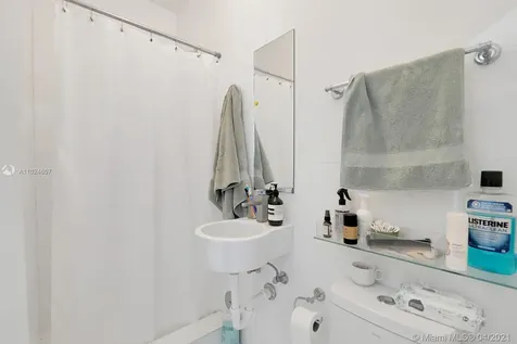 3917 N Meridian Avenue Miami Beach FL 33140