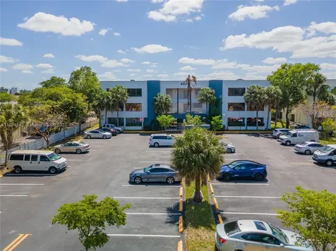 8358 W Oakland Park Boulevard Sunrise FL 33351