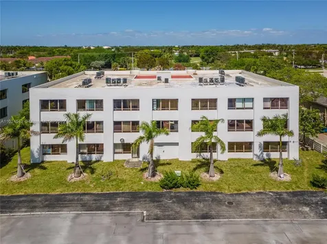 8358 W Oakland Park Boulevard Sunrise FL 33351