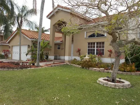 930 NW 202nd Lane Pembroke Pines FL 33029