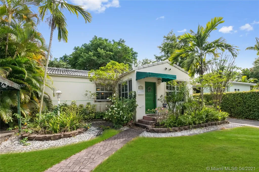2350 Overbrook Street Miami FL 33133