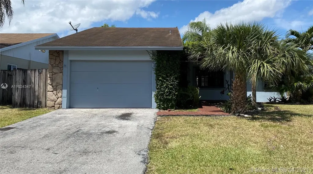 1335 N Fieldlark Lane Homestead FL 33035
