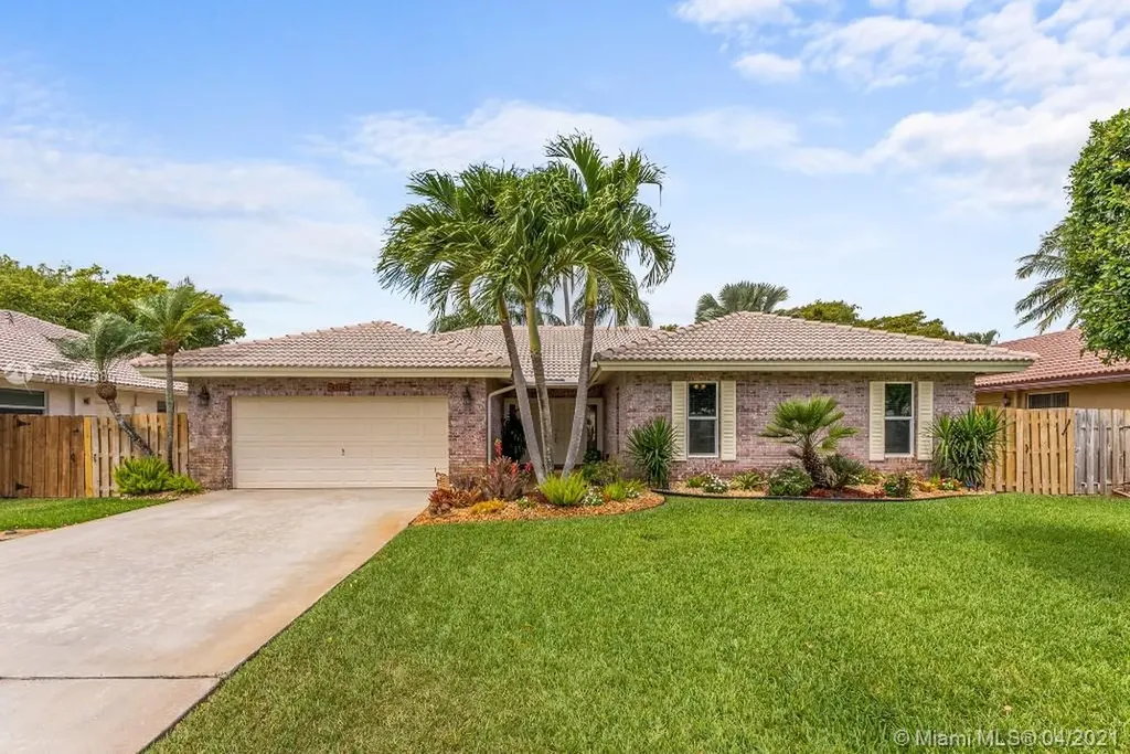 4310 NW 70th Lane Coral Springs FL 33065