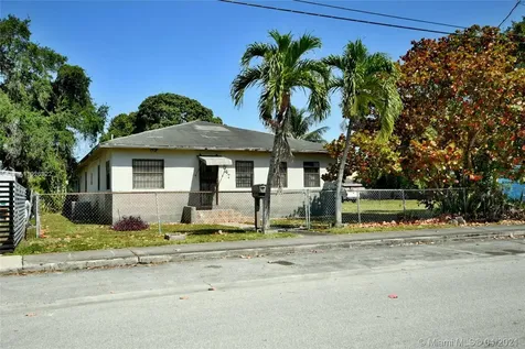 4647 NW 23rd Court Miami FL 33142