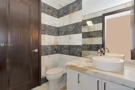 17749 Collins Avenue Sunny Isles Beach FL 33160
