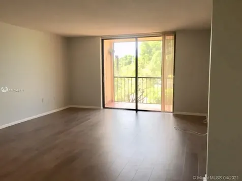 8075 SW 107th Avenue Miami FL 33173