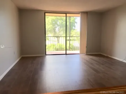 8075 SW 107th Avenue Miami FL 33173