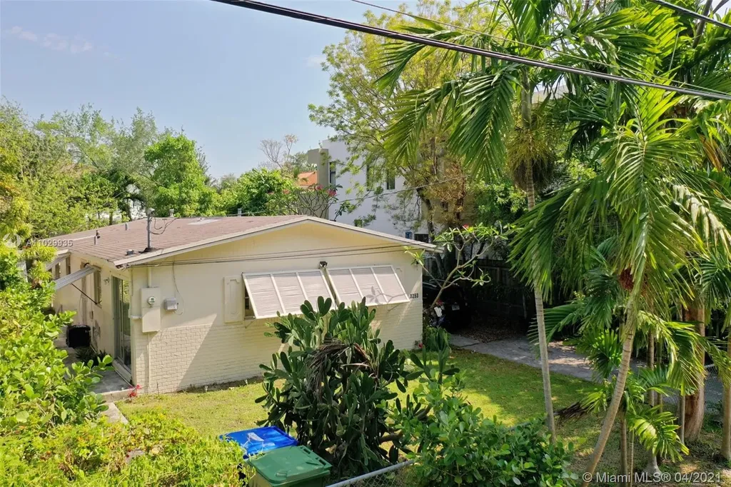 3253 Percival Avenue Miami FL 33133