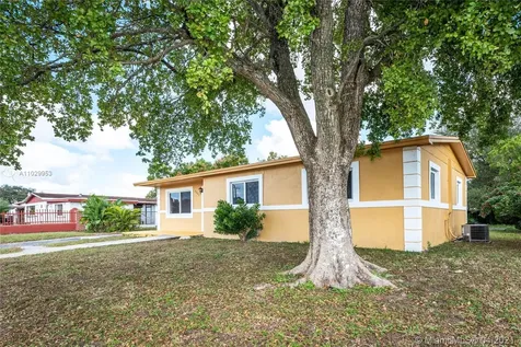 3291 NW 209th Terrace Miami Gardens FL 33056