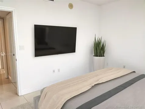 275 NE 18th Street Miami FL 33132