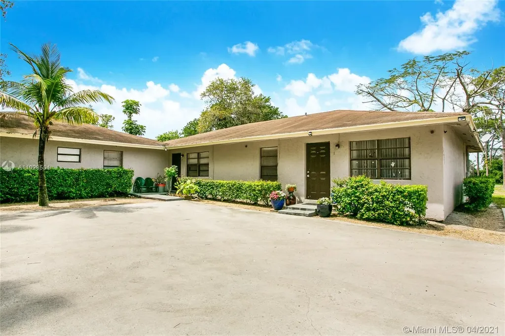904 Poinsetta Lane Lake Worth FL 33461