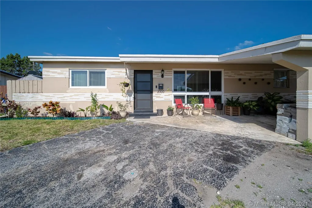 2300 Everglades Drive Miramar FL 33023